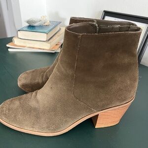Olive Suede boots